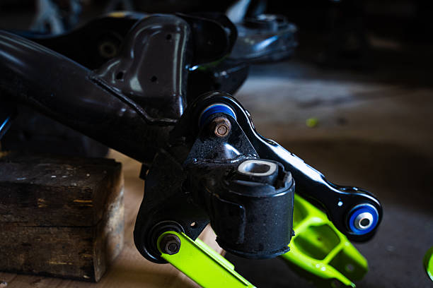 จากรอยแตกเล็กๆ ไปสู่ความล้มเหลว: การรับน้ำหนักของระบบกันสะเทือนซ้ำๆ จะทำลายบูชยางได้อย่างไร