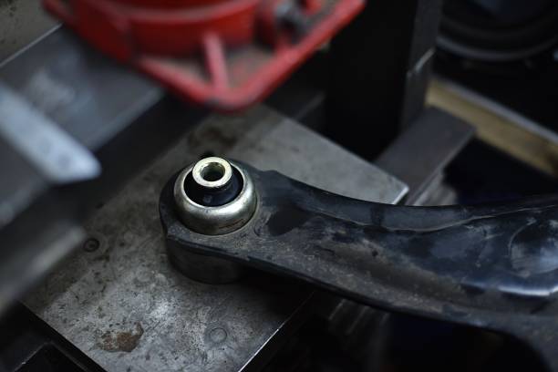 แนวโน้มการลดน้ำหนักในการออกแบบบูชอาร์มควบคุม